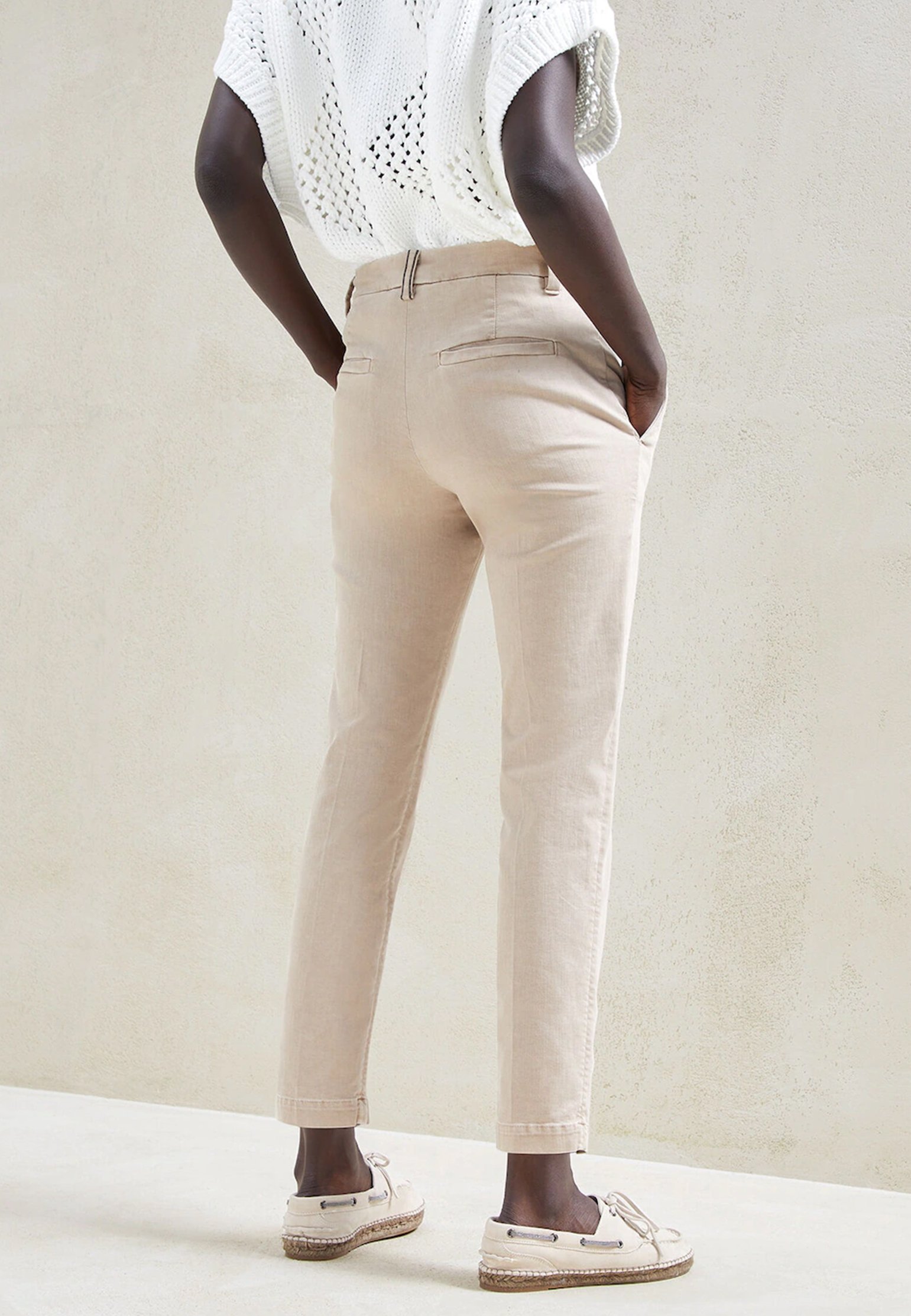 Pants BRUNELLO CUCINELLI Color: beige (Code: 614) in online store Allure